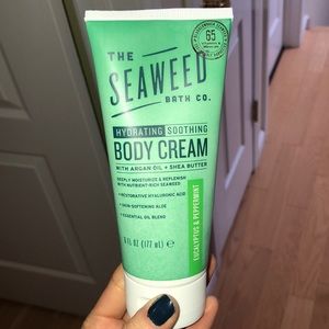 hydrating smoothing body cream